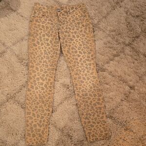 lei Ashley Lowrise Skinny Jeans in Tan and Gray Leopard
